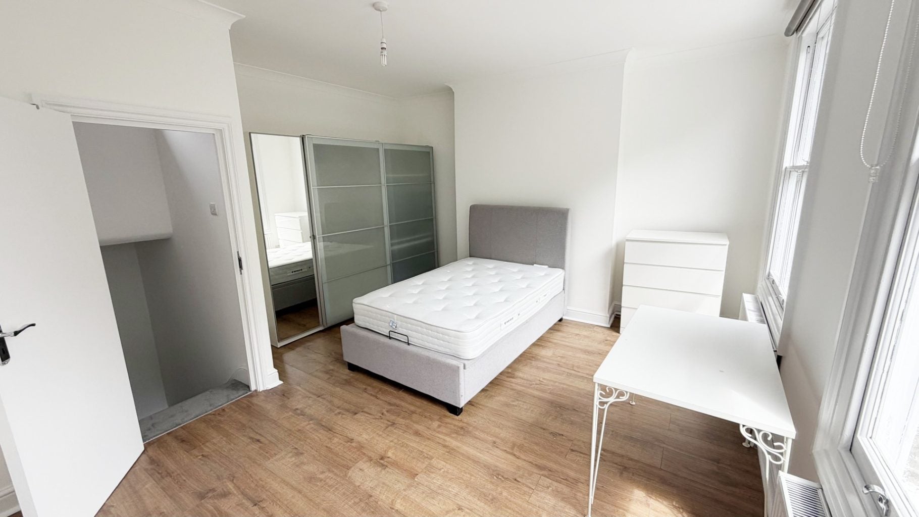 Flat Newington Green in Greater London