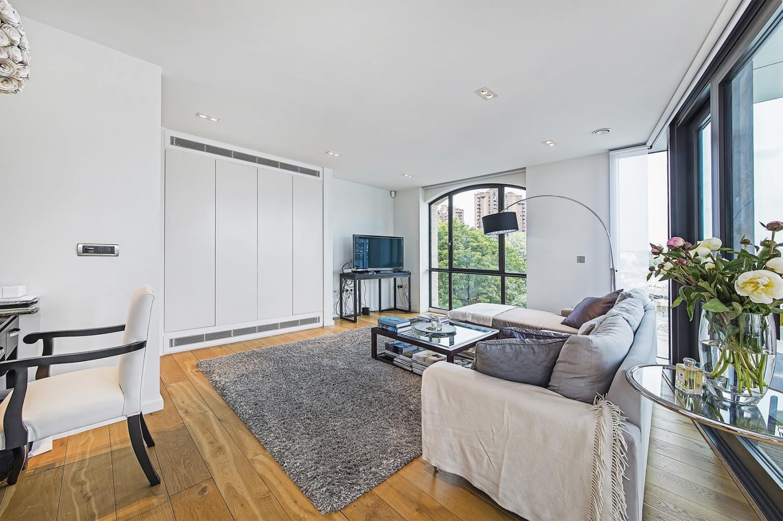 Flat Lots Road in Greater London