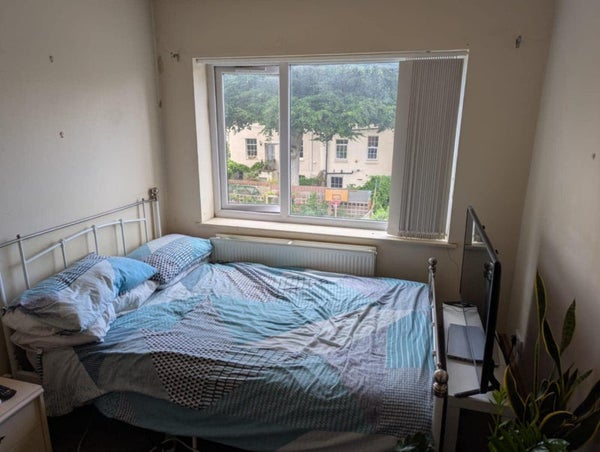 Flat Osborne Road in Bristol