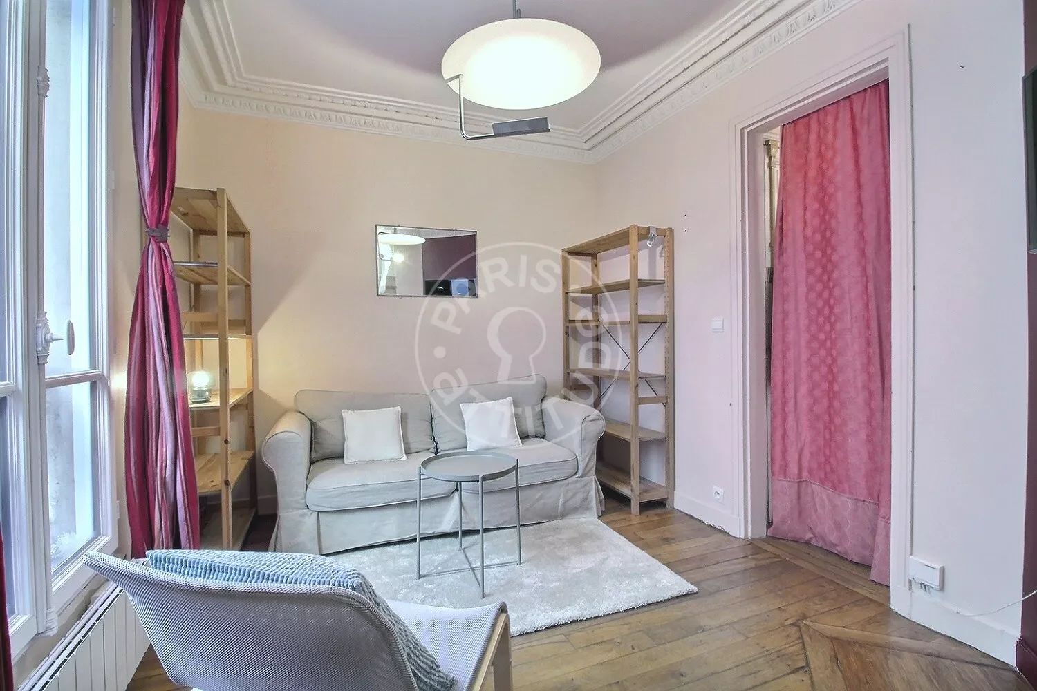 Flat Rue Baron in Paris