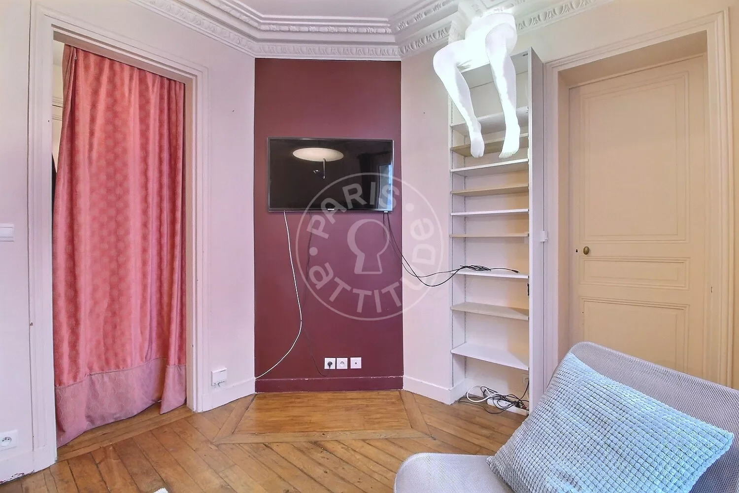 Flat Rue Baron in Paris