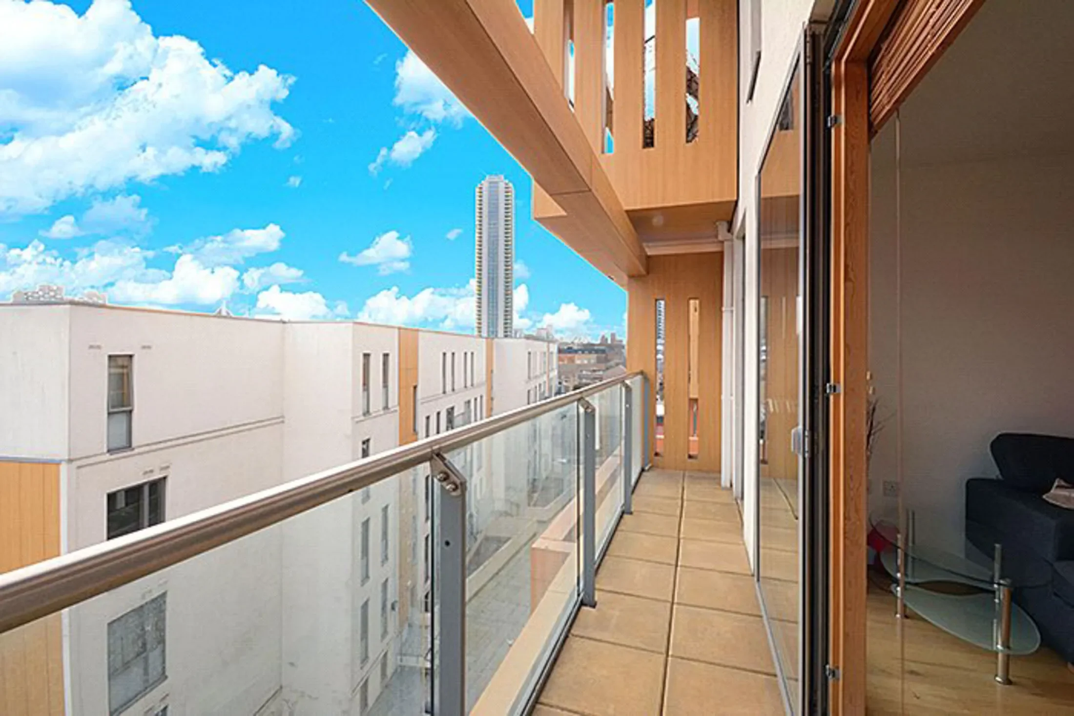 Flat Crampton Street in Greater London