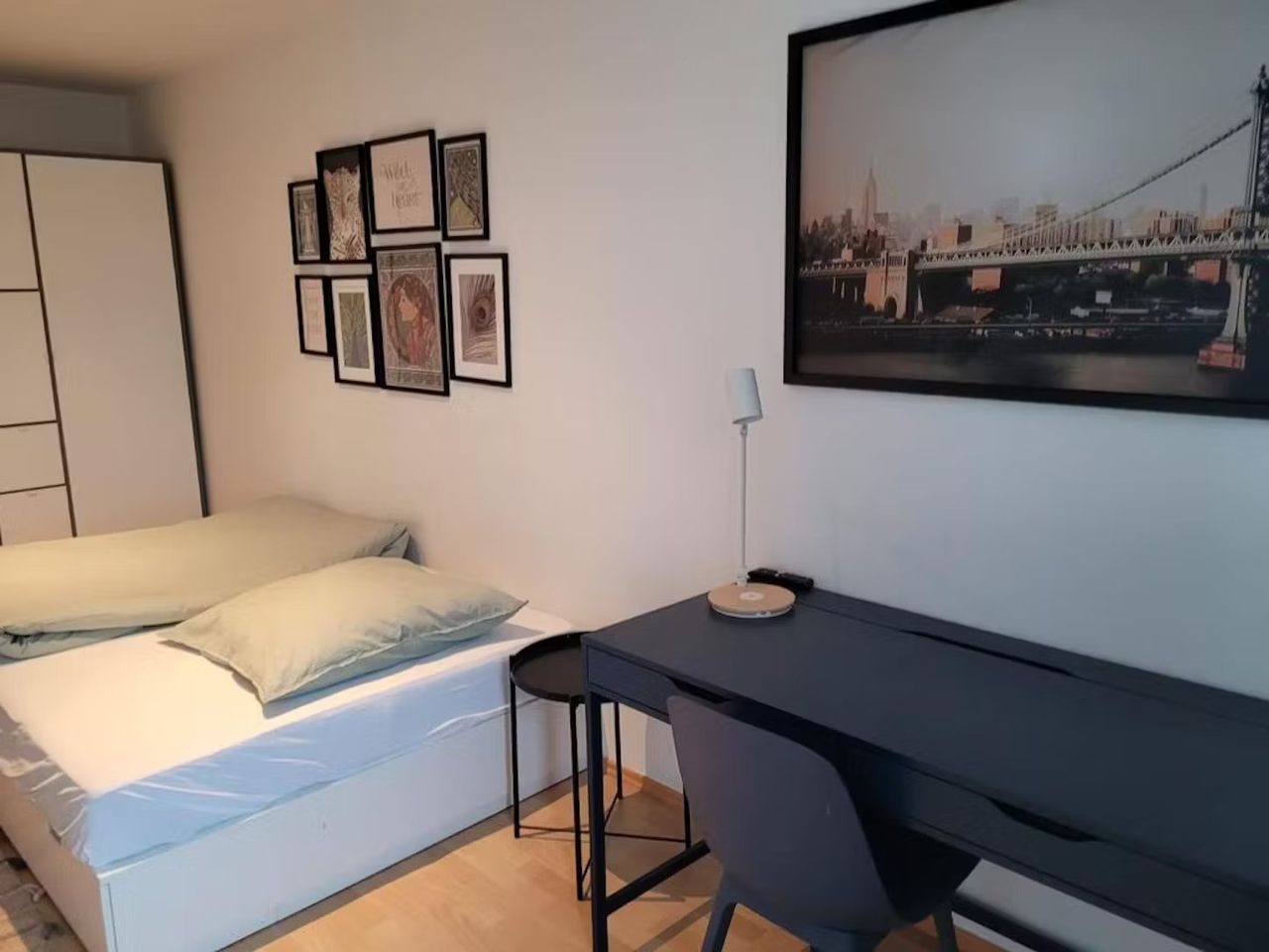 Zimmer Sonntagstraße in Berlin
