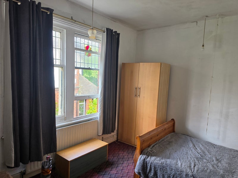 Room Hartshill Road in Stoke-on-Trent