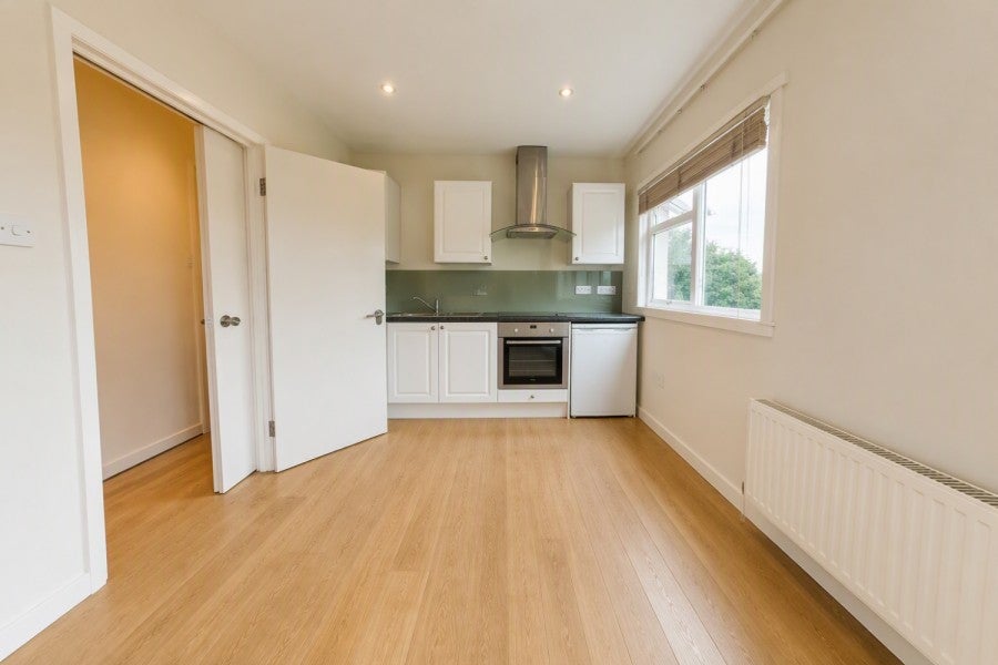 Flat Frognal Avenue in Greater London
