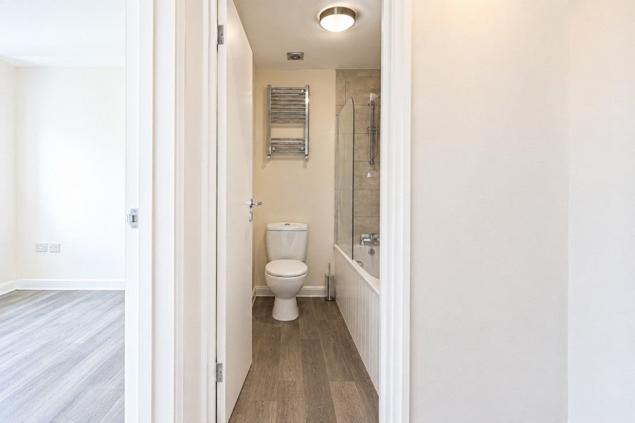 Flat Frognal Avenue in Greater London