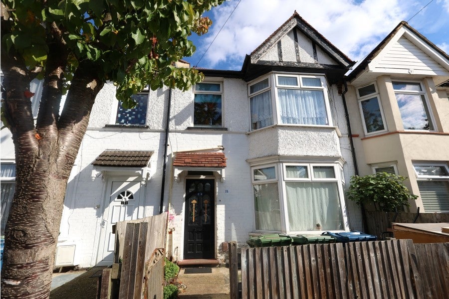 Flat Frognal Avenue in Greater London