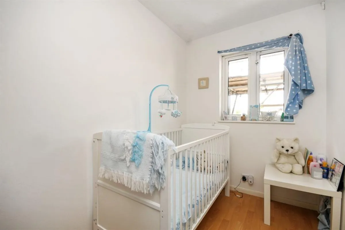 Flat Caraway Place in Greater London
