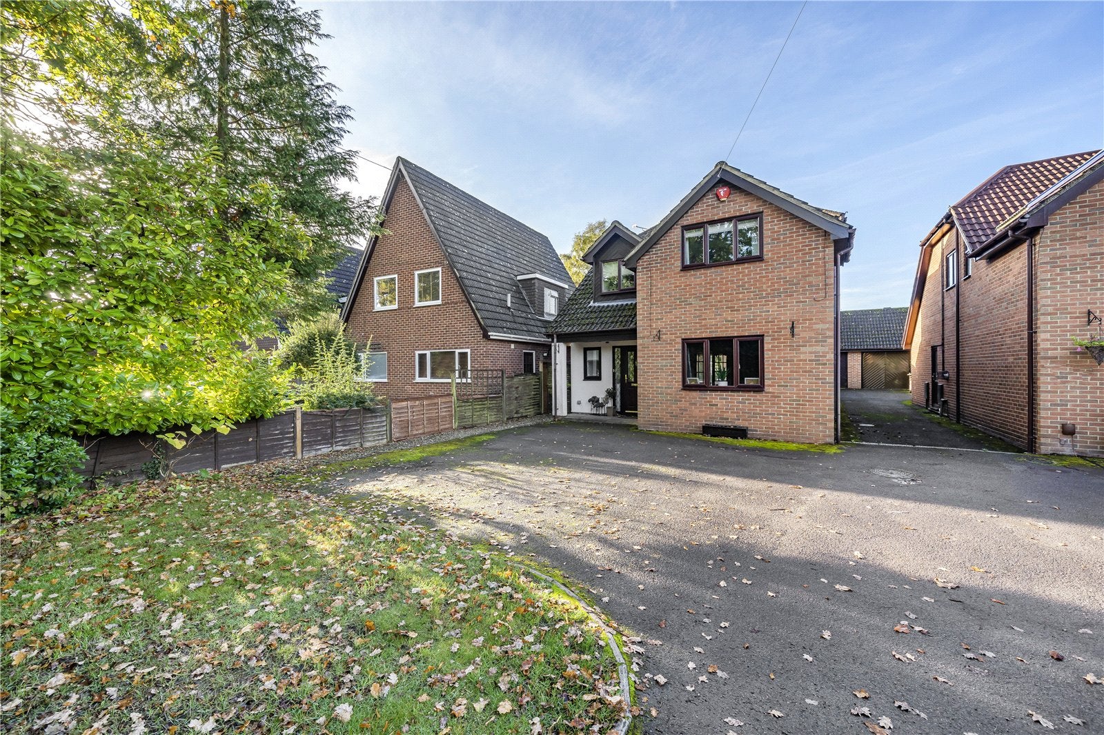 House Barkham Ride in Finchampstead