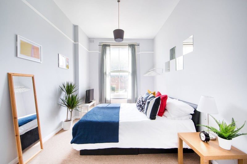 House Stock Orchard Crescent in Greater London