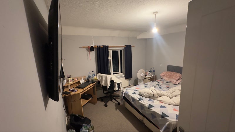 Room Gayner Road in Bristol