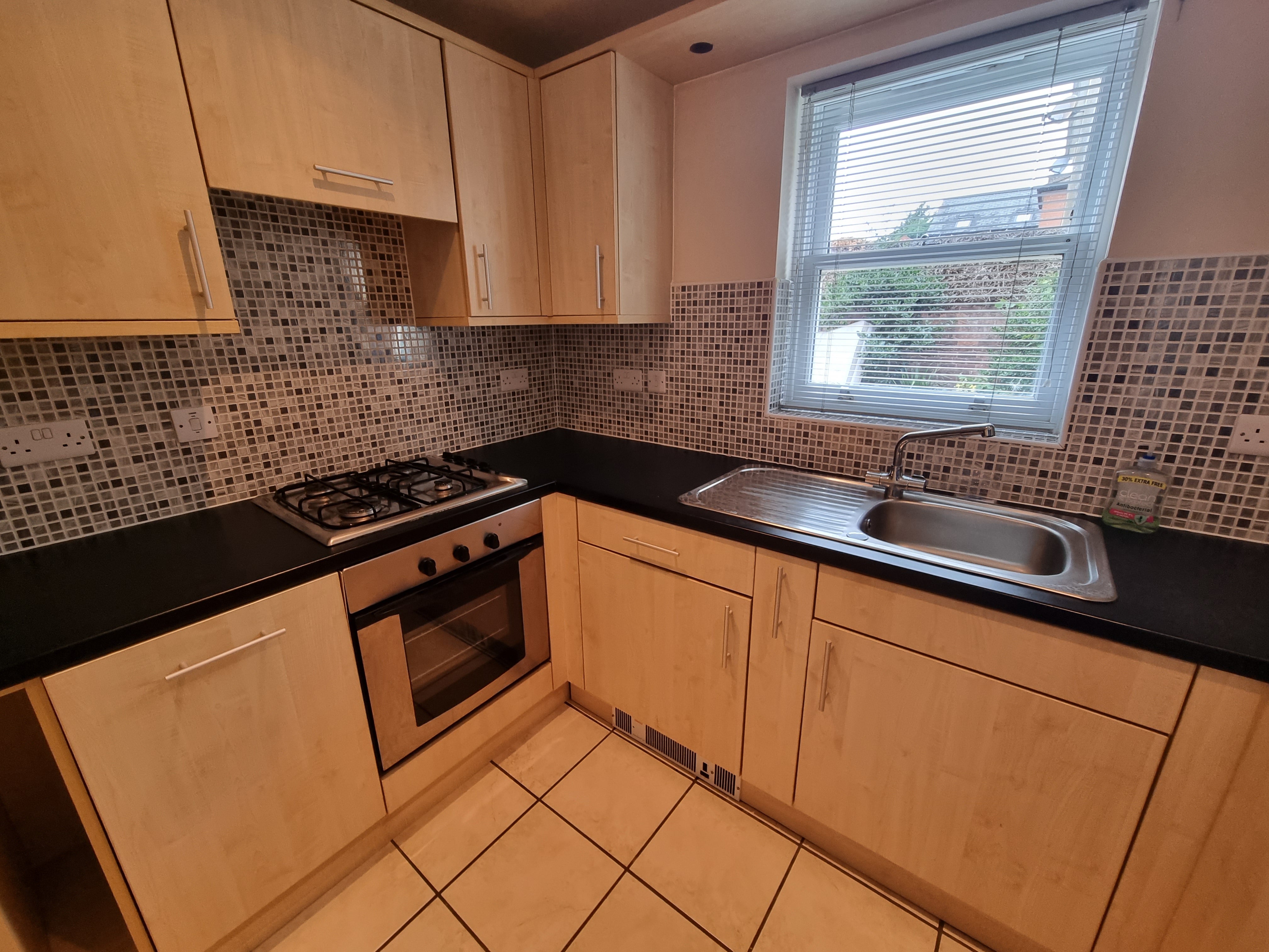 Flat Padmore Court in Leamington