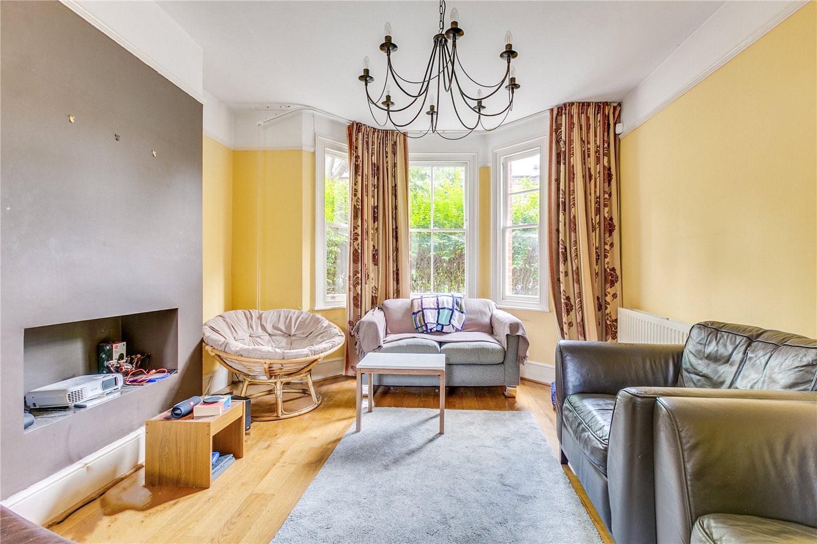 House Montefiore Street in Greater London