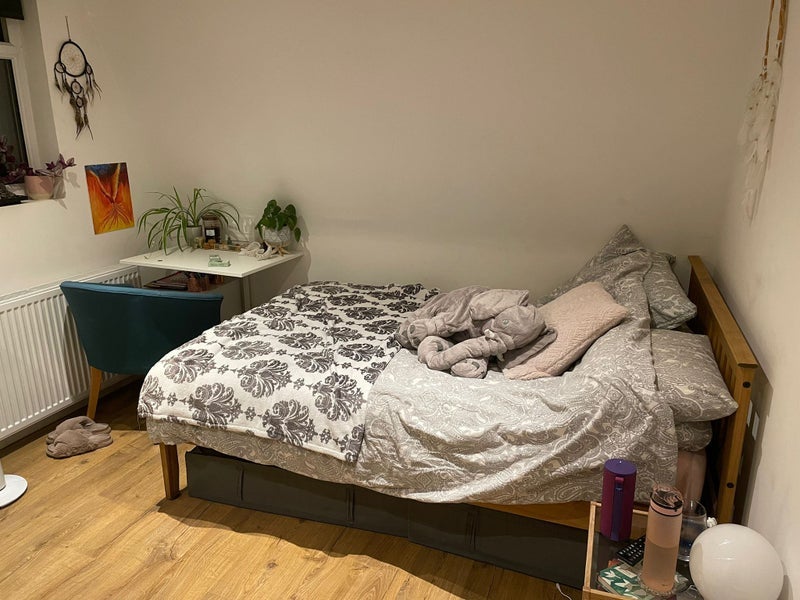 Room Alexandra Park Road in Greater London