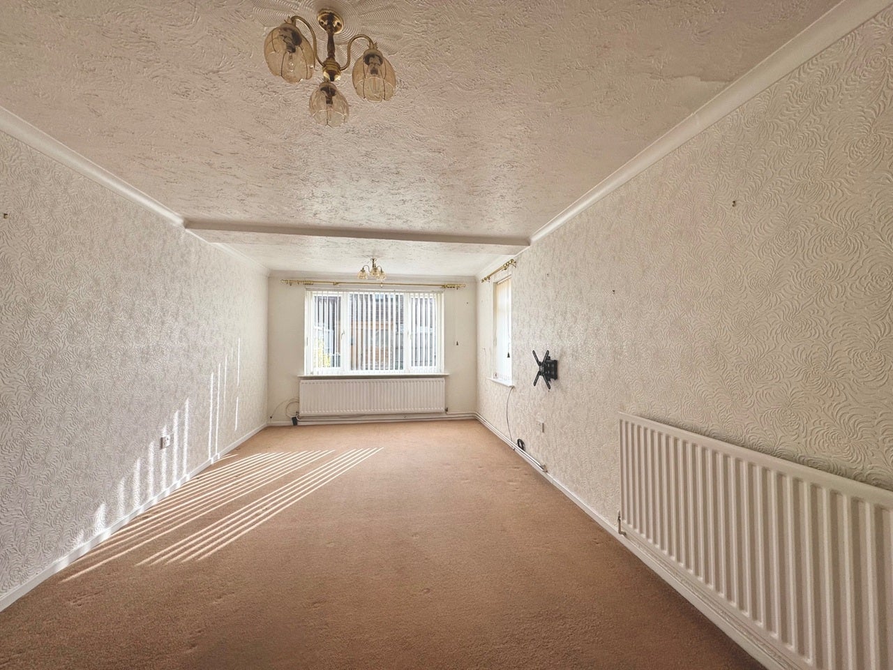 House Martin Close in Basingstoke and Deane