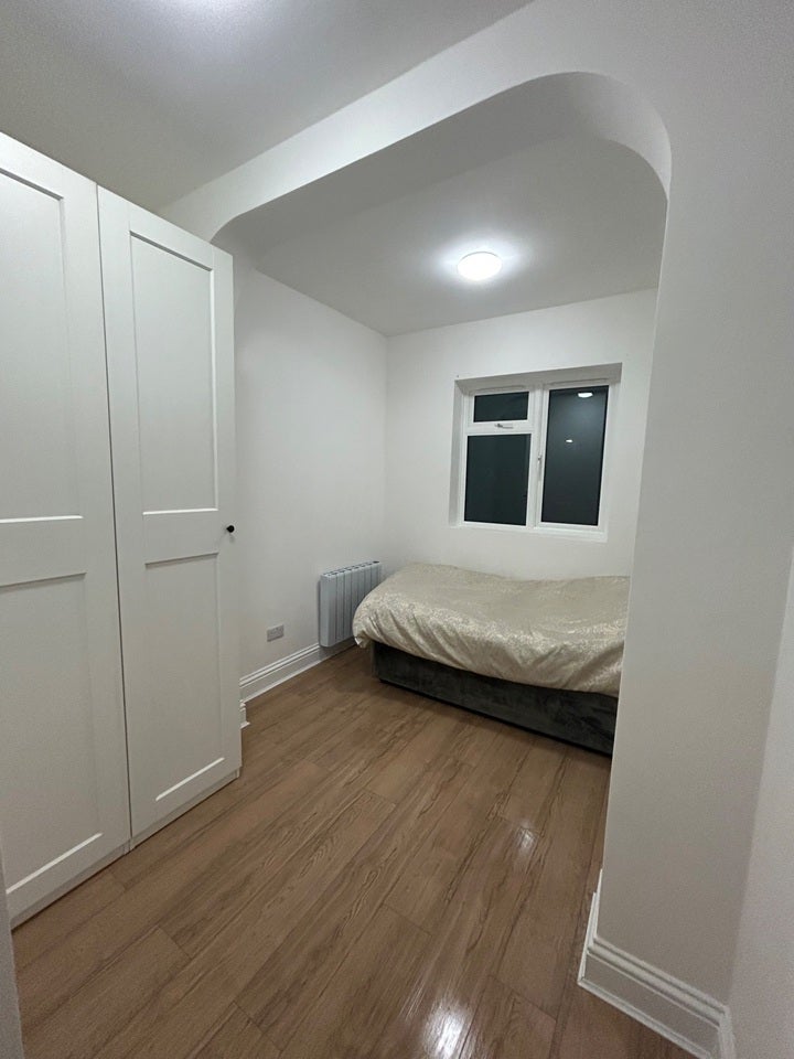Flat Durham Road in Greater London