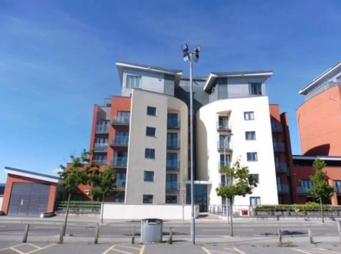 Flat King's Road in Swansea