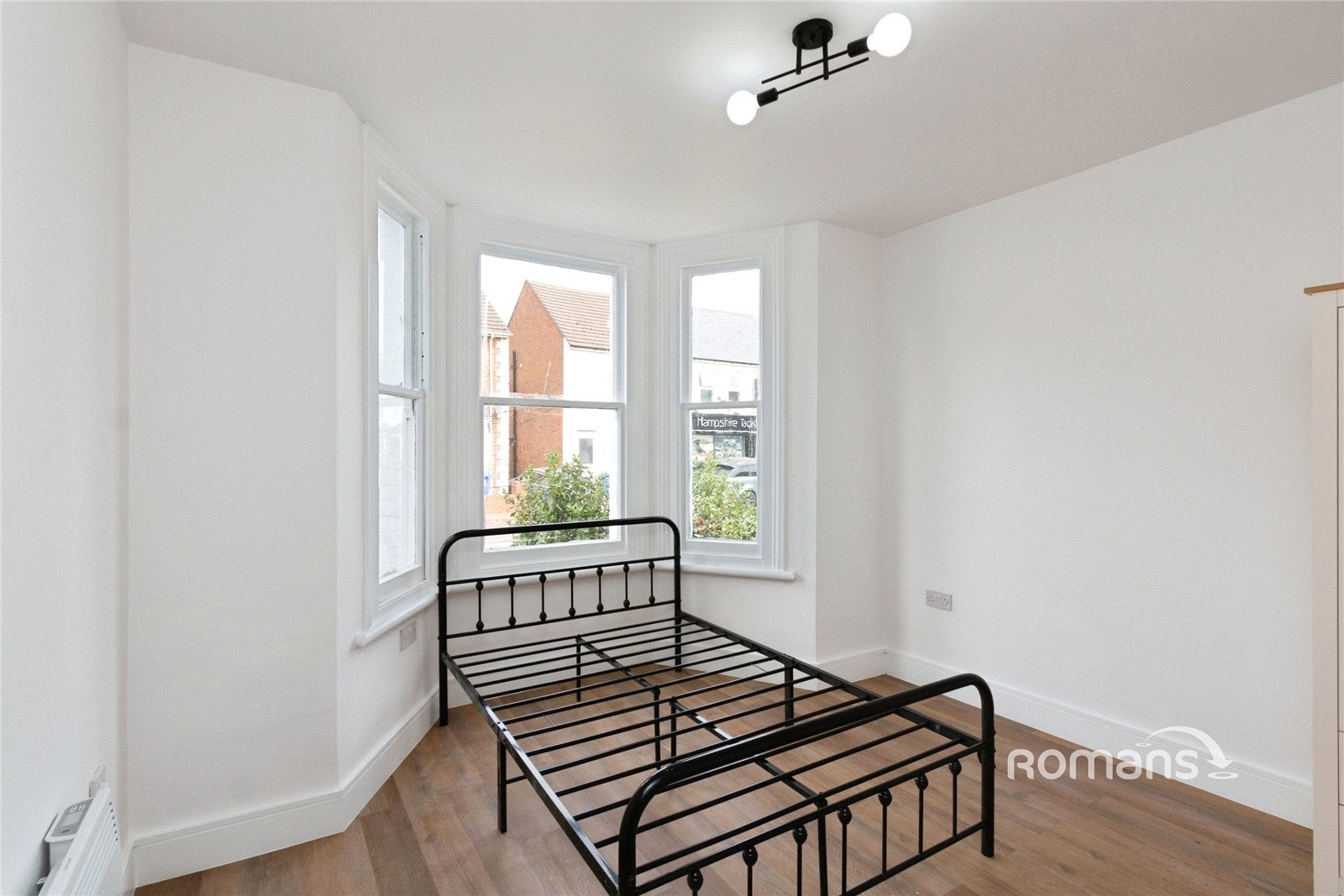 Room Ash Road in Rushmoor