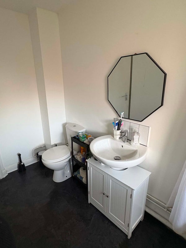 Room Parkfield Avenue in Bristol