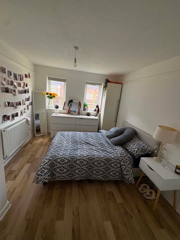 Room Parkfield Avenue in Bristol