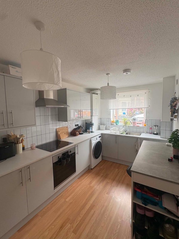 Room Parkfield Avenue in Bristol