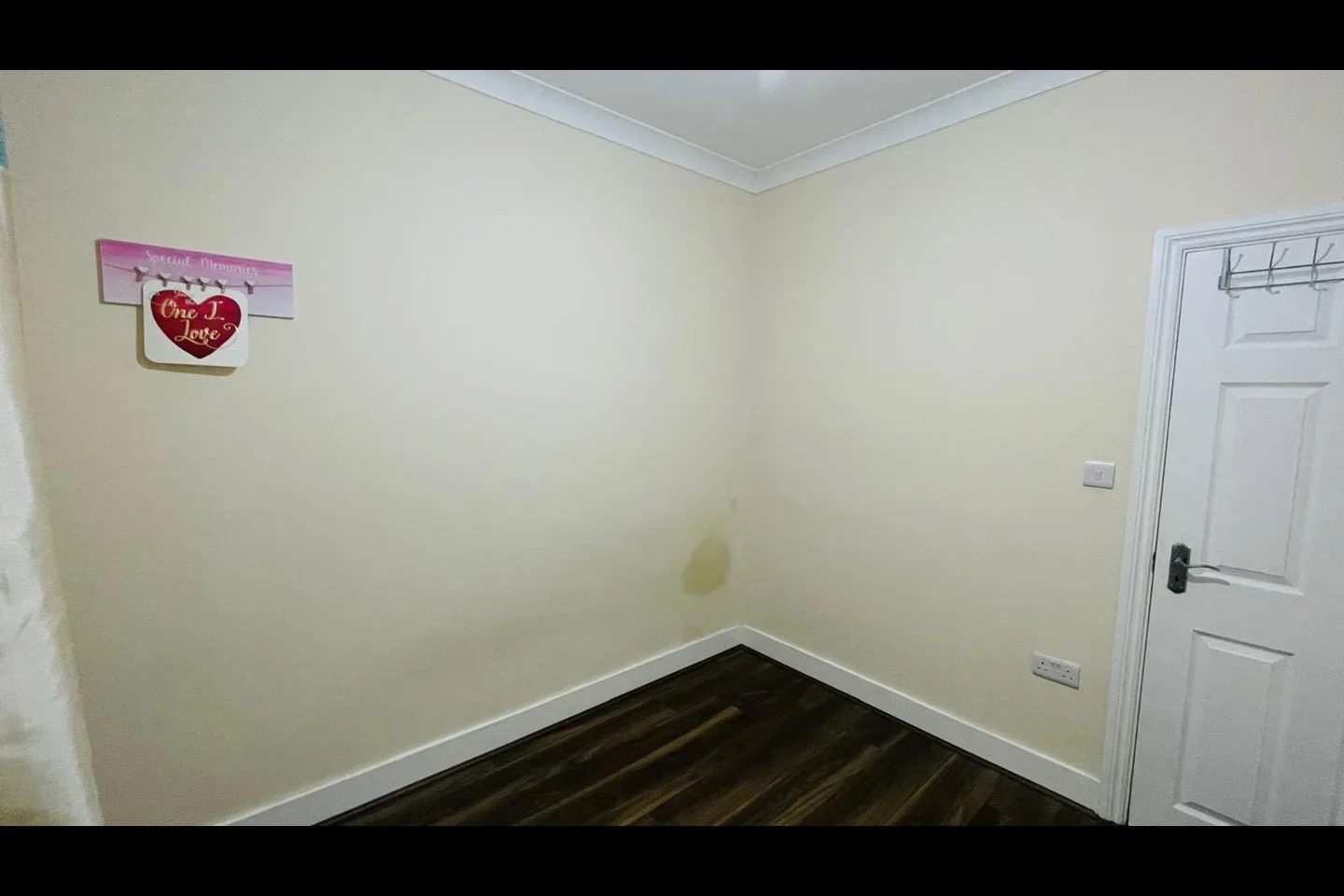 Room Albert Road in Greater London