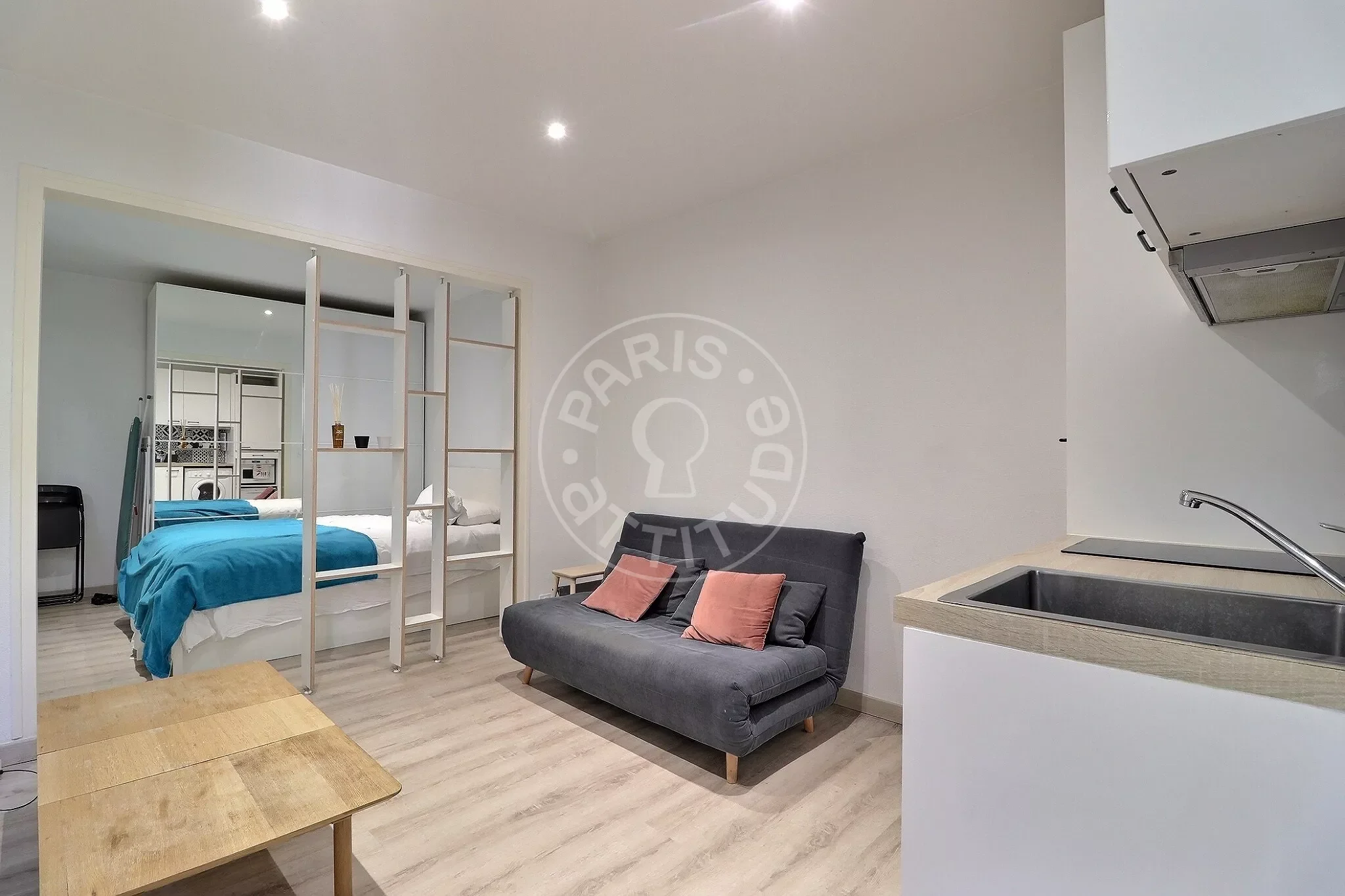 Appartement Rue Myrha à Paris
