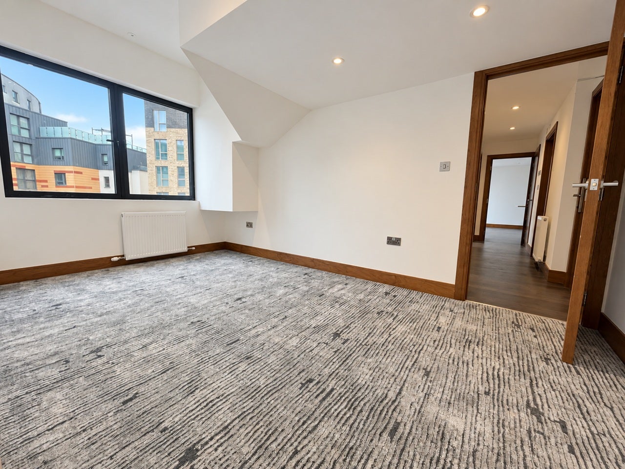 Flat Whitgift Street in Greater London