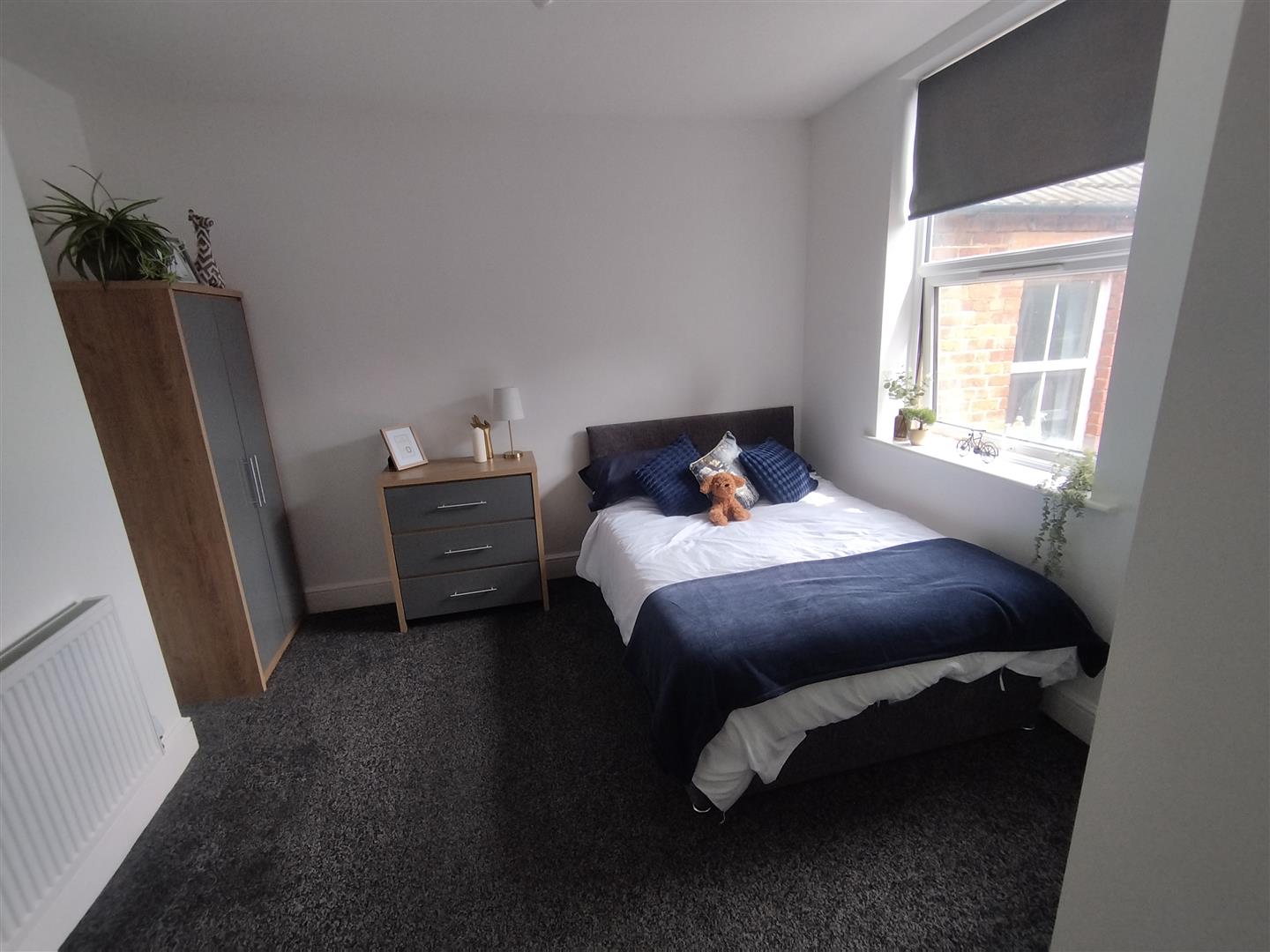 Room Woodhouse Road in Mansfield Woodhouse