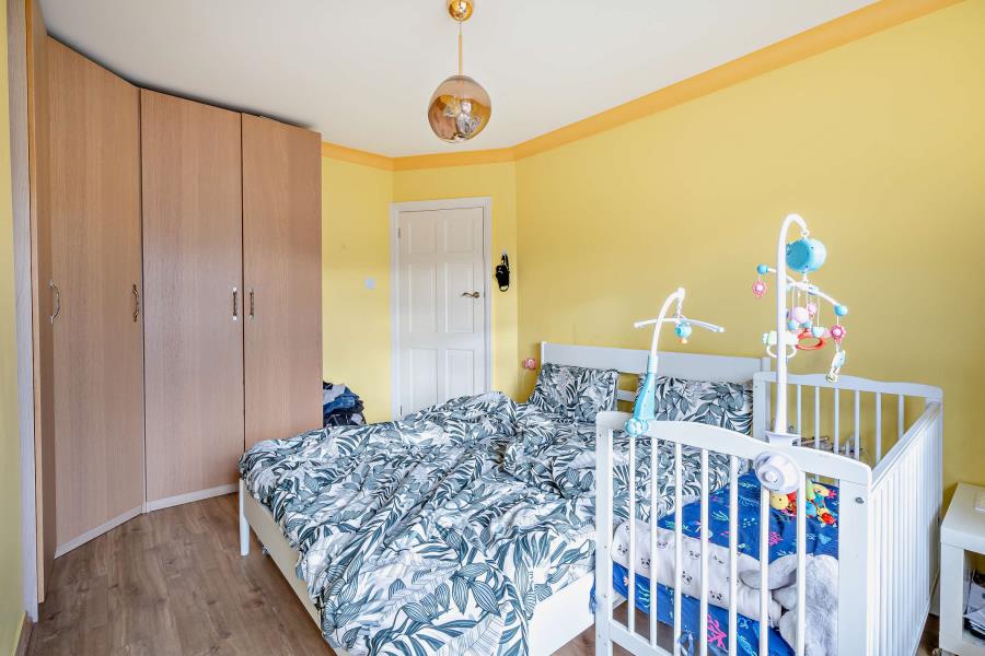 Flat Audley Court in Greater London