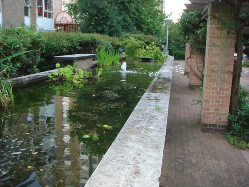 Flat Bramlands Close in Greater London