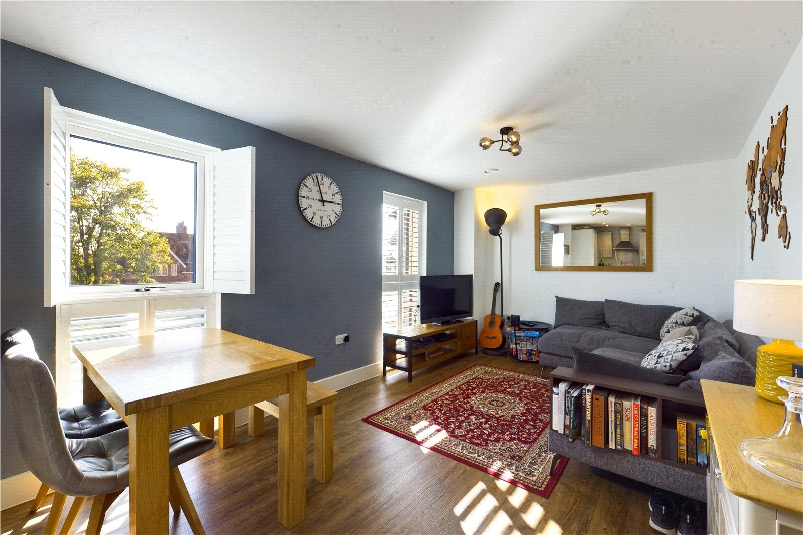 Flat Francis Close in Thatcham