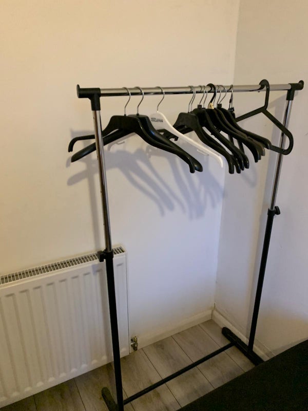 Room Grove Leaze in Bristol