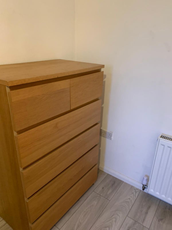 Room Grove Leaze in Bristol
