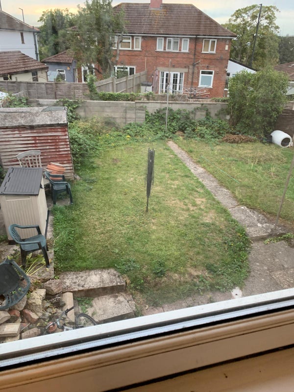 Room Grove Leaze in Bristol