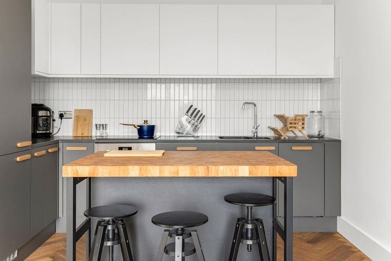 Flat Tamworth Road in Greater London