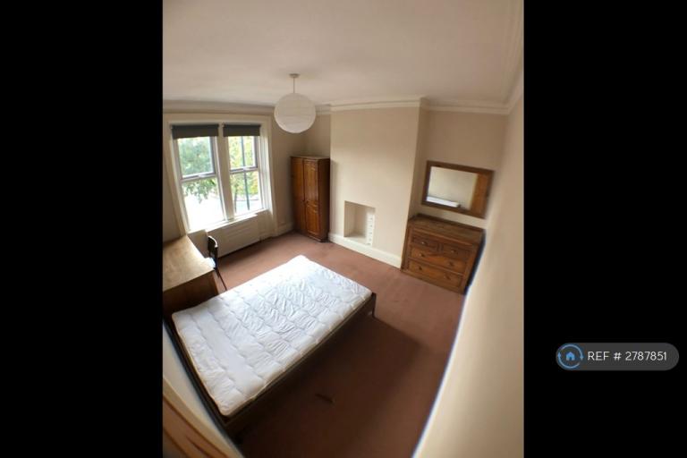 Flat Prospect Place in Newcastle upon Tyne