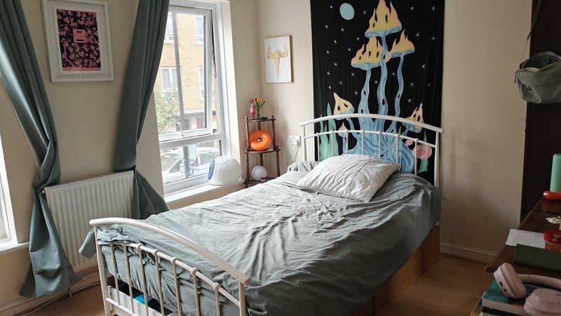 Room Oransay Road in Greater London