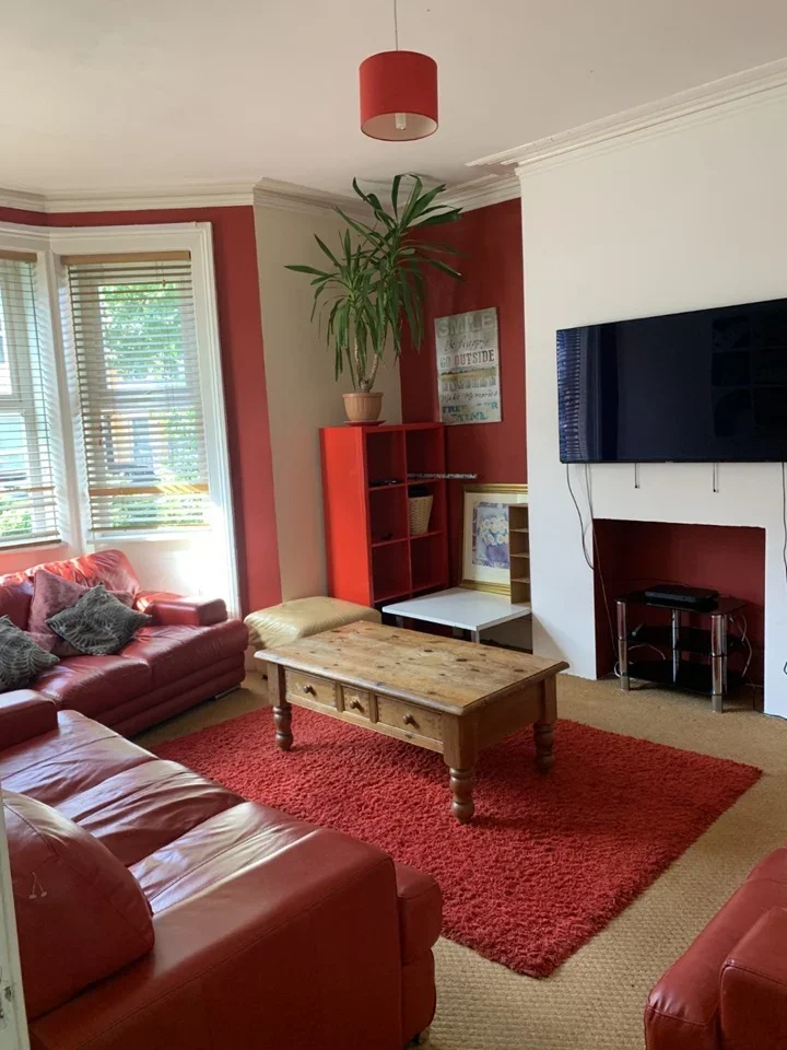 Room Pevensey Road in Eastbourne