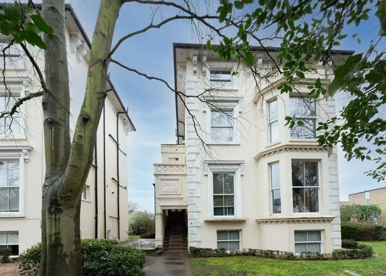 Flat Oak Hill in Greater London