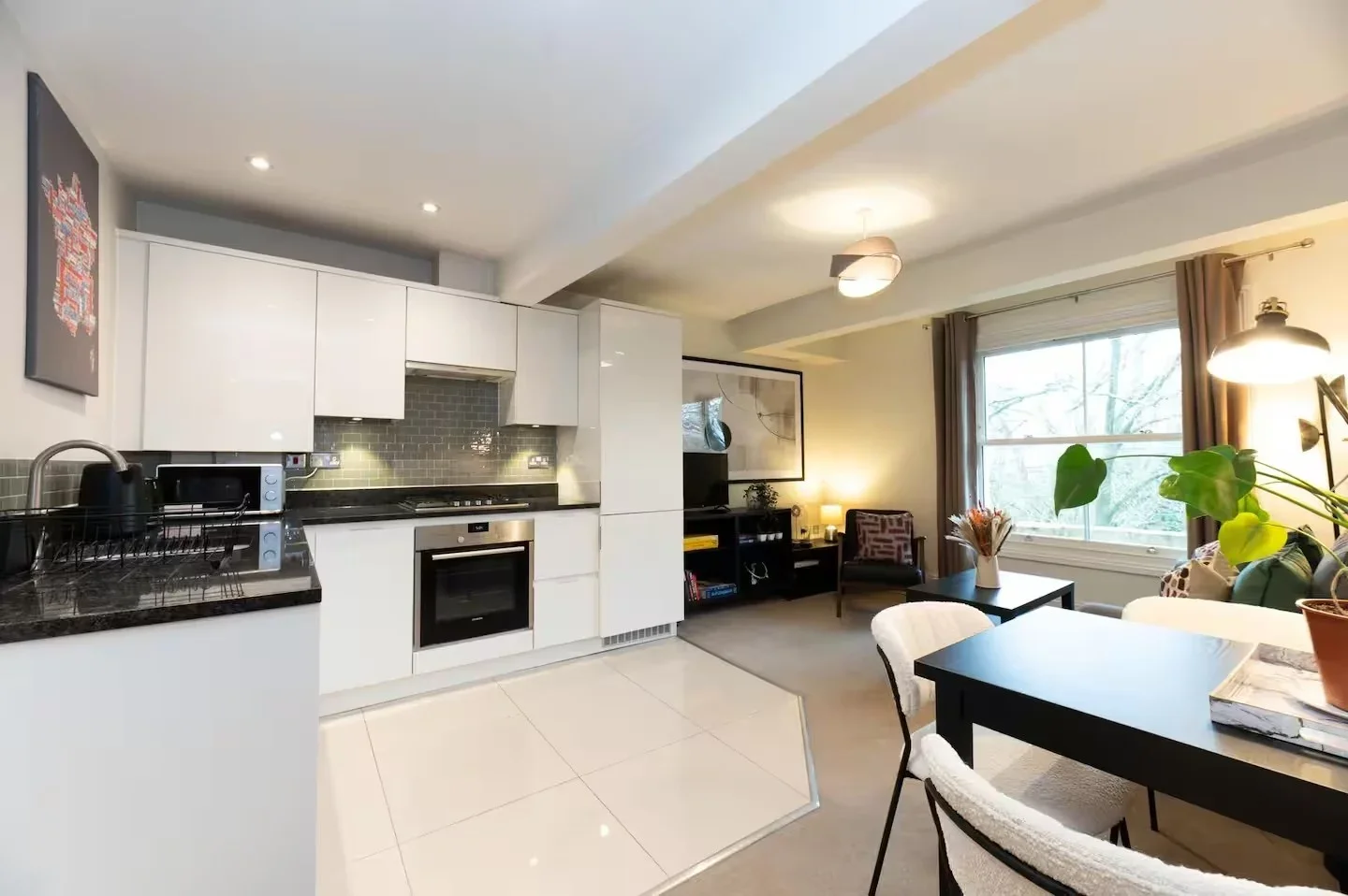 Flat Oak Hill in Greater London