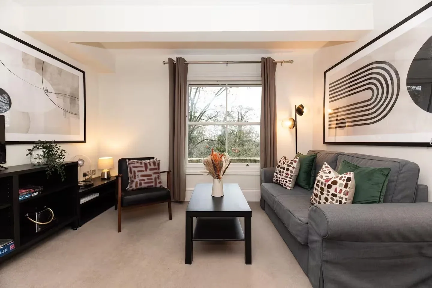 Flat Oak Hill in Greater London