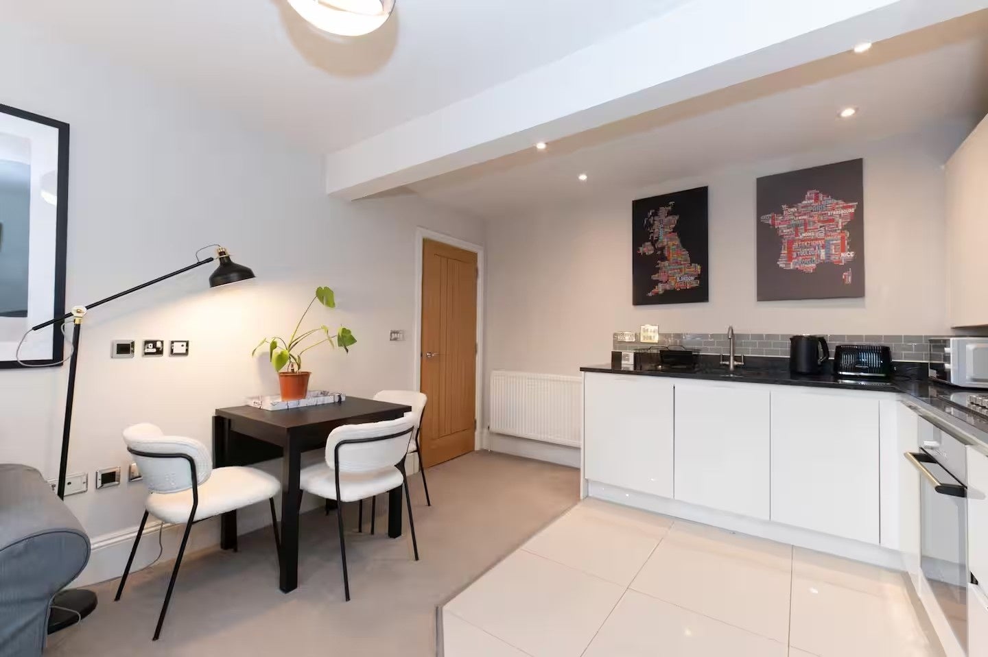 Flat Oak Hill in Greater London