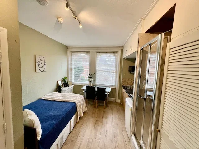 Room Matheson Road in Greater London