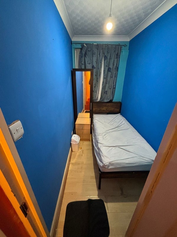 Room Eighth Avenue in Greater London