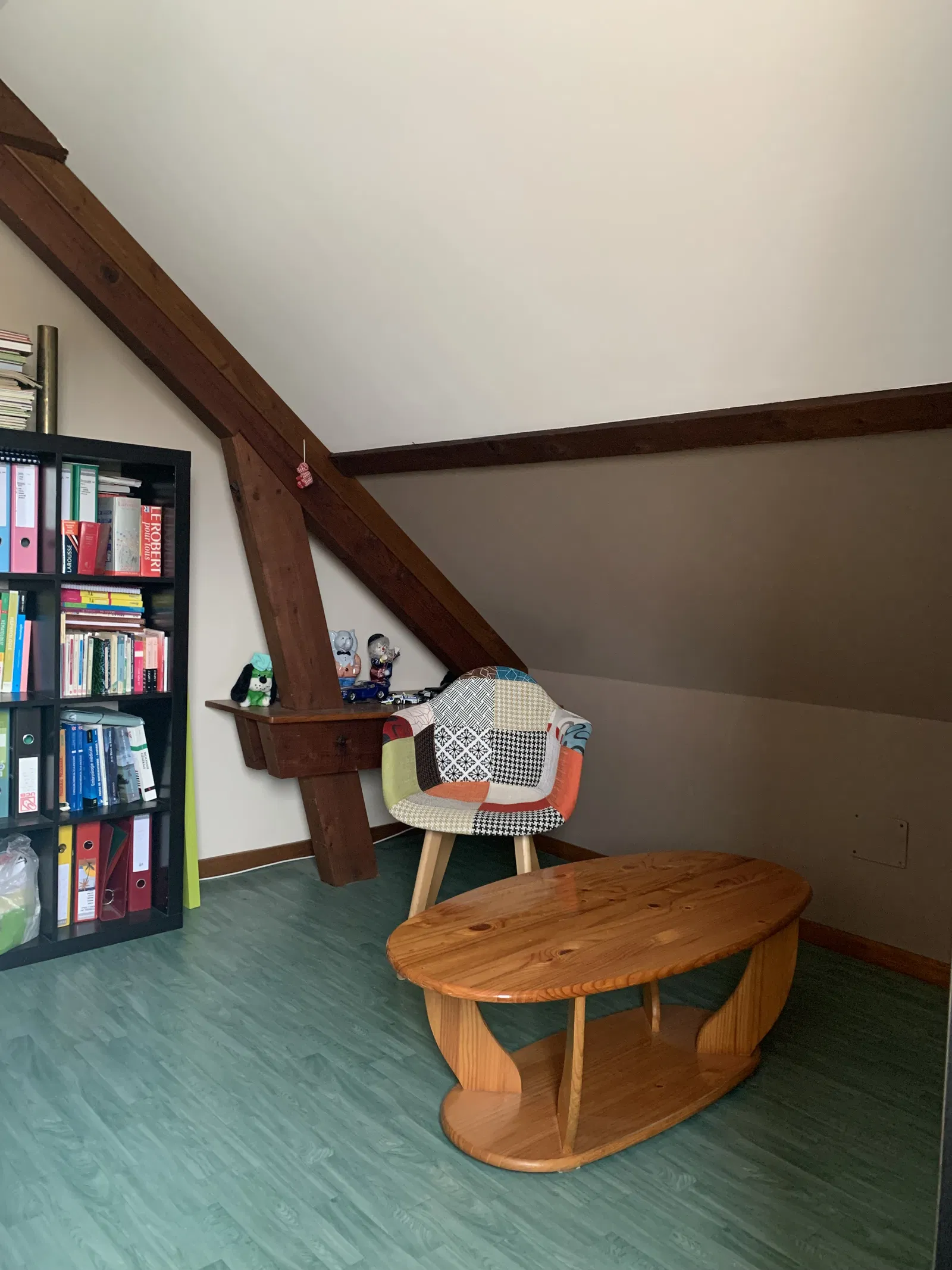 Room Rue Camille Desmoulins in Châtenoy-le-Royal