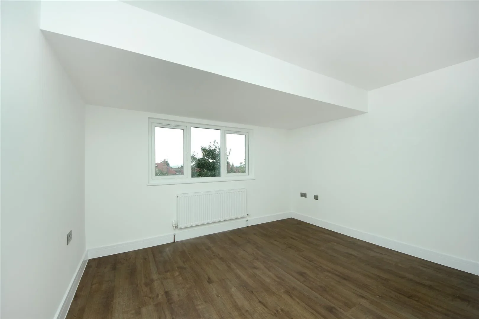Flat Allison Road in Greater London