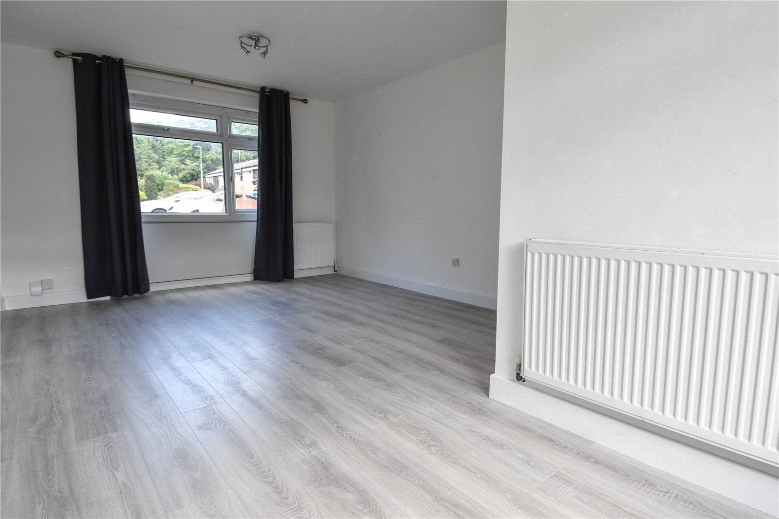Flat Leahurst Crescent in Birmingham