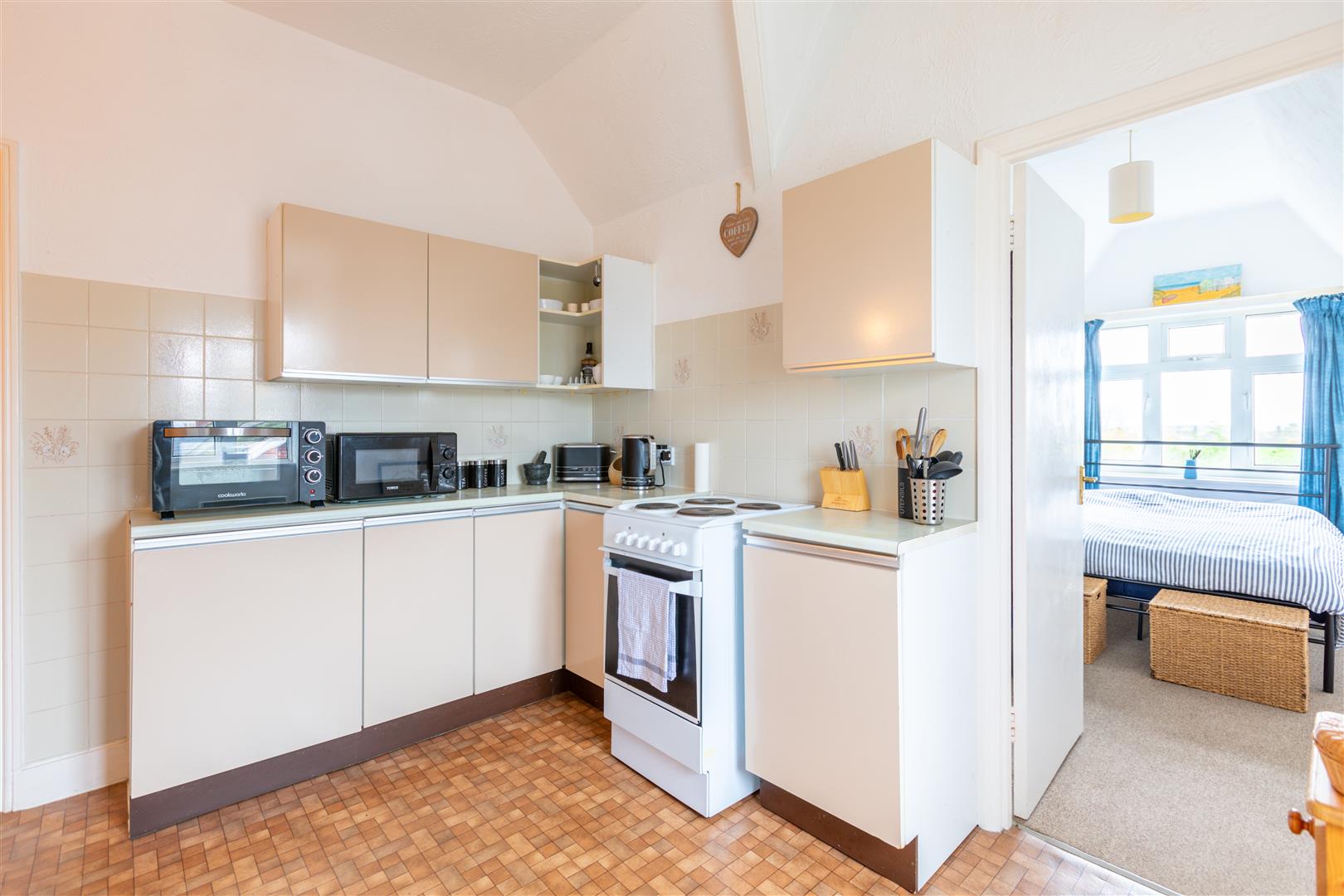 Flat Claigmar Road in Arun