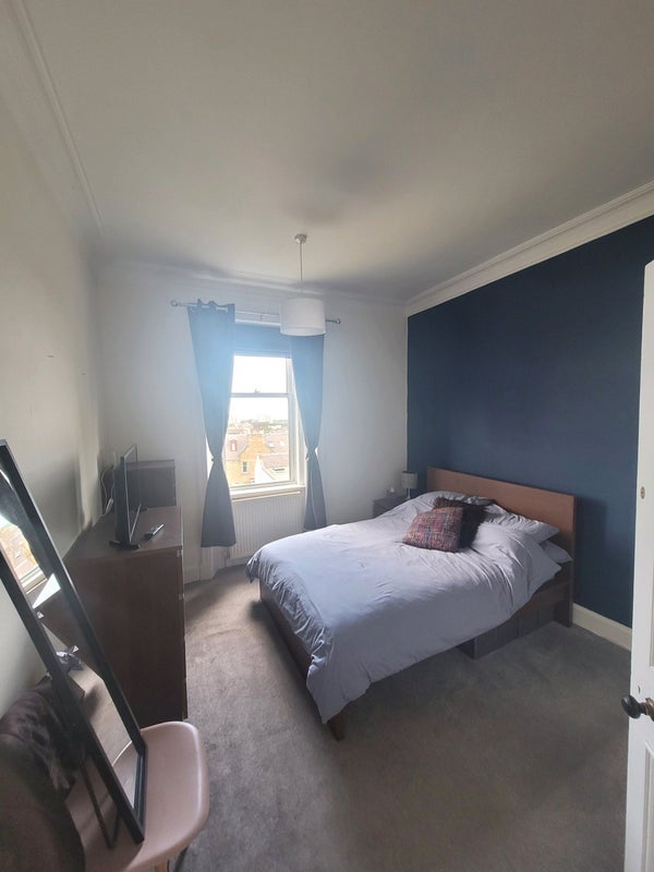 Room Lismore Avenue in City of Edinburgh